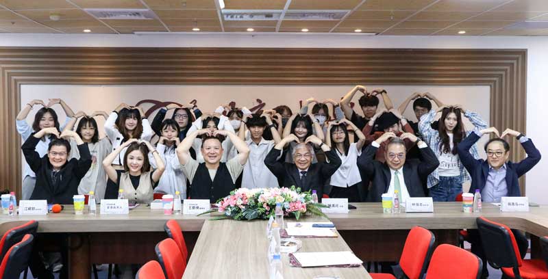世新大學欣希望助學金點亮學子夢想　善心傳遞改變未來