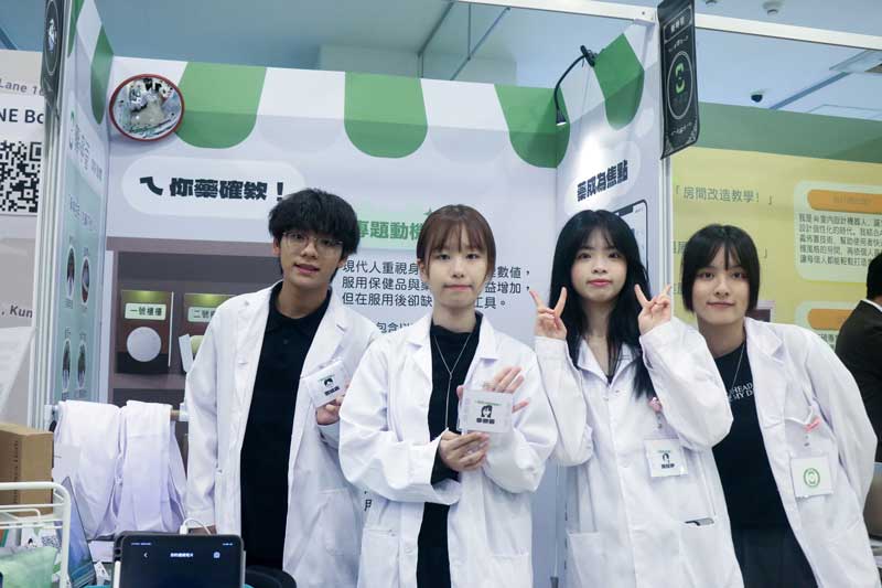 AI與人性的對話！世新大學資傳系畢展《時代共振》智慧開展