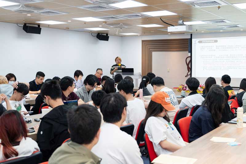世新大學資傳系串聯產學　研討會直攻AI人才戰