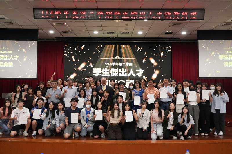 展現跨域實作力！世新大學傑出人才獎勵　表揚69組學生卓越成果