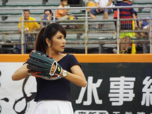 超美人 主播卓君澤克服迷惘用專業築夢